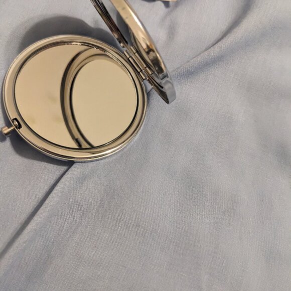 Pocket mirror - Picture 2 of 3